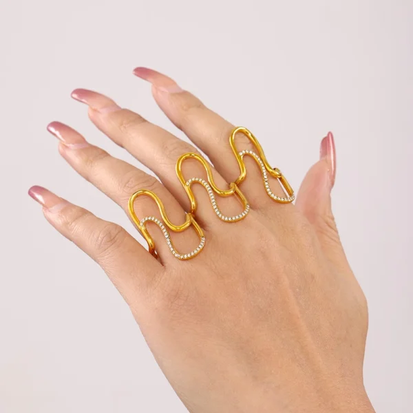 ⁦Artist Stainless Steel Rings For Women Gold Plated Vintage White Zircon Open Adjustable Ring Luxury Jewelry Gift⁩ - الصورة ⁦3⁩