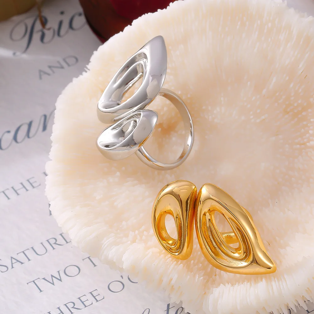 خاتم نسائي أنيق من الفولاذ المقاوم للصدأ مقاوم للماء مطلي بالذهب مجوف مصمم خواتم الاصبع مجوهرات فاخرة هدية بالجملة - الصورة 4