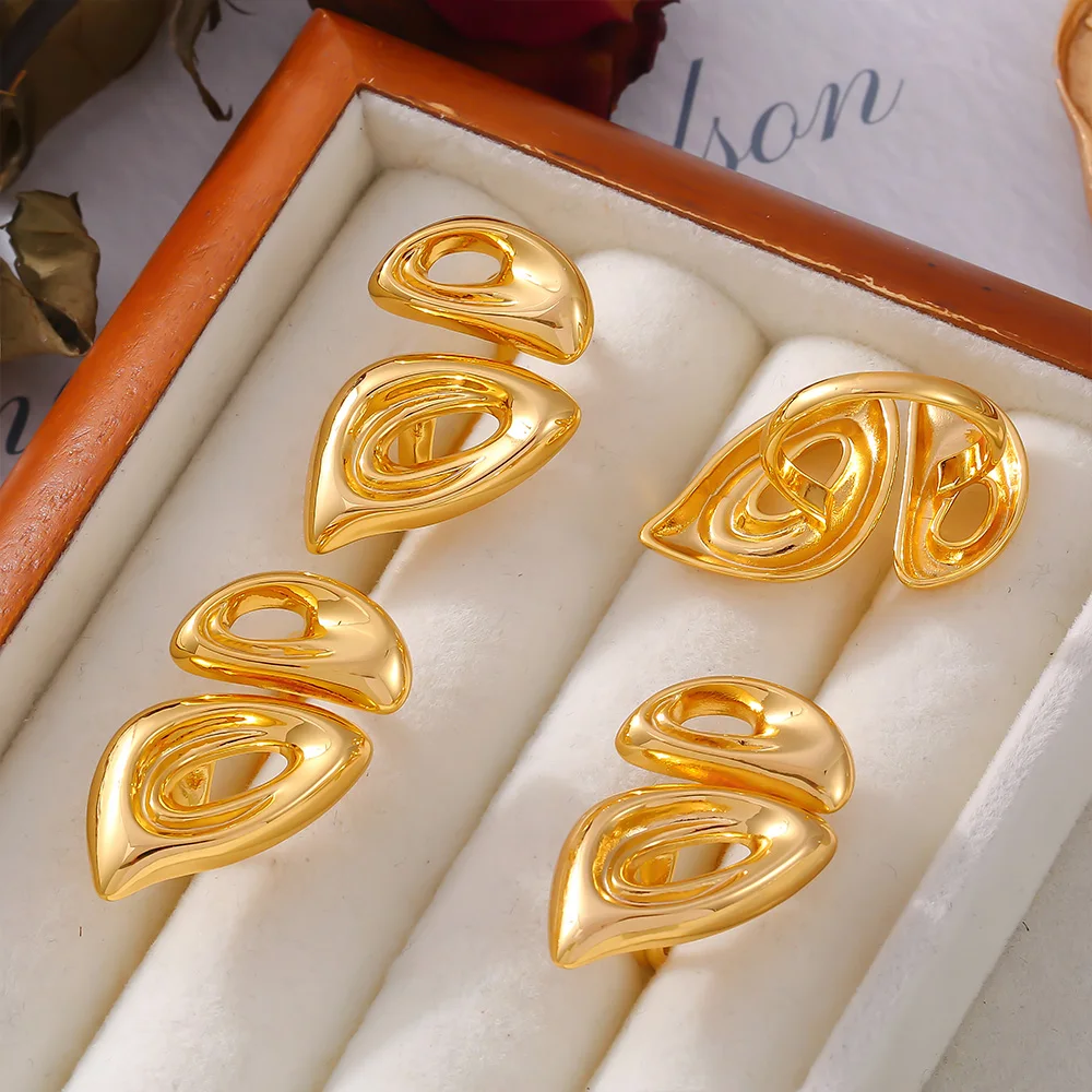 خاتم نسائي أنيق من الفولاذ المقاوم للصدأ مقاوم للماء مطلي بالذهب مجوف مصمم خواتم الاصبع مجوهرات فاخرة هدية بالجملة - الصورة 3