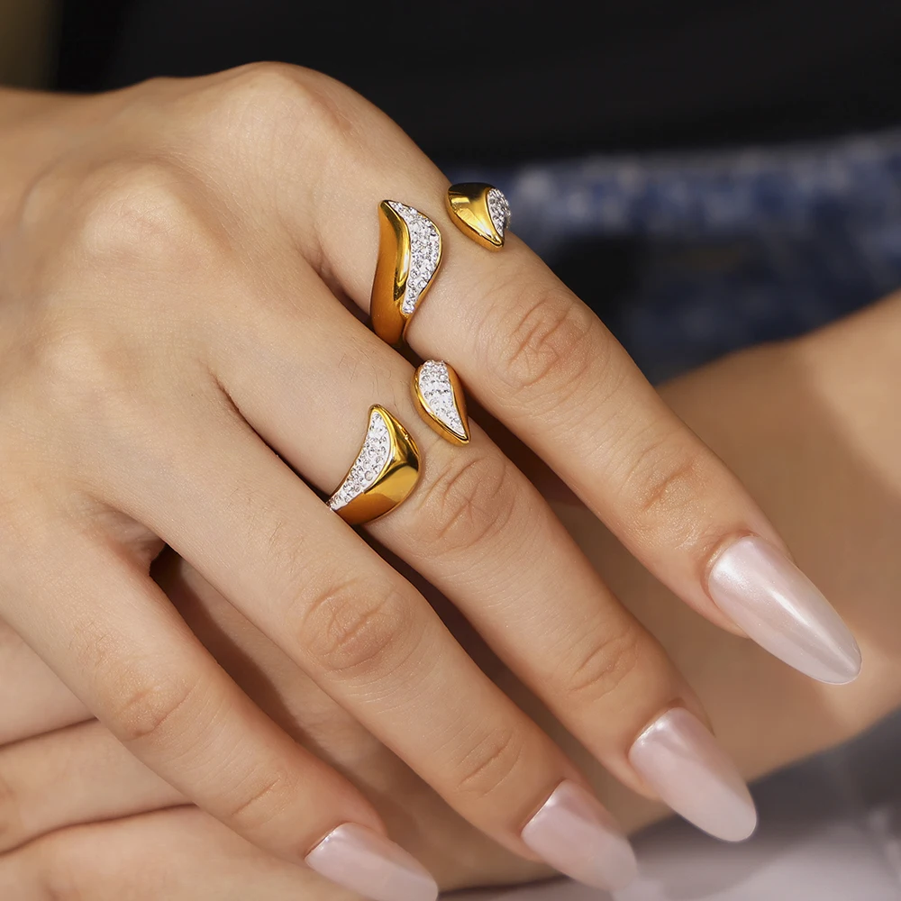 خواتم أنيقة للنساء مطلية بالذهب من الفولاذ المقاوم للصدأ وأحجار الراين مستديرة لحفلات الزفاف خواتم نسائية ساحرة هدايا مجوهرات مقاومة للماء - الصورة 2