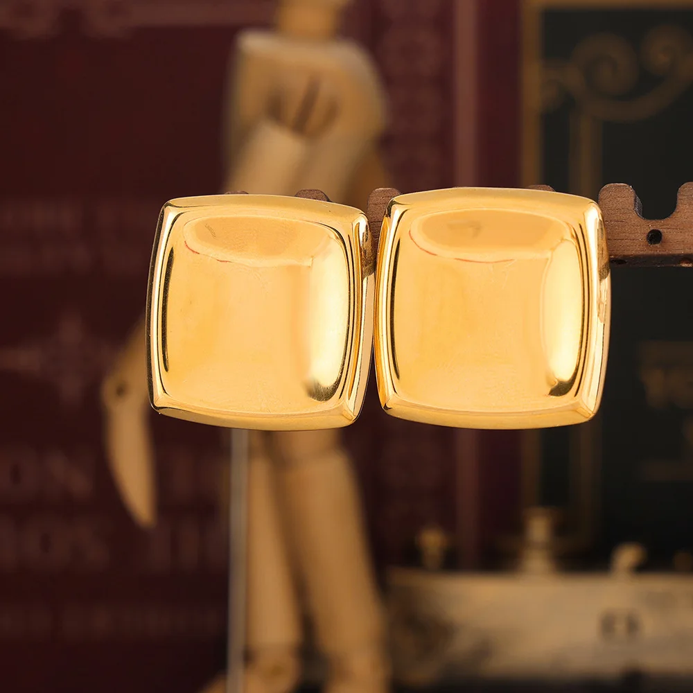 أقراط فريدة مربعة لامعة للنساء ، فولاذ مقاوم للصدأ ، مسمار أذن بسيط ، هدية مجوهرات مطلية بالذهب مقاومة للماء ، بيع بالجملة - الصورة 2